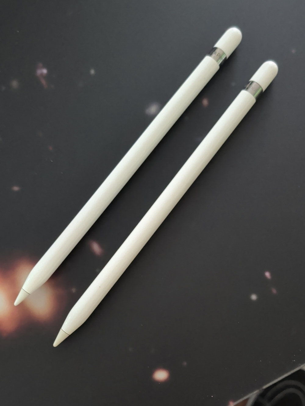 Apple White Dual-Pack Stylus Pens for iPad First Gen. No Boxes.